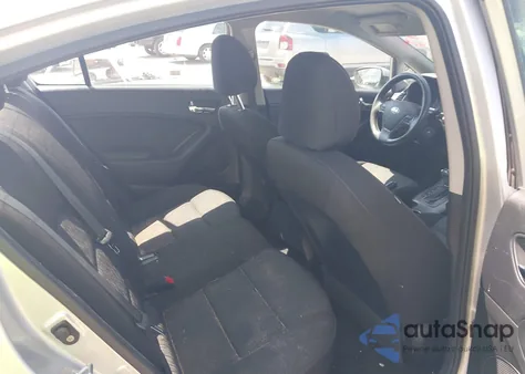 2014 Kia Forte Lx z USA, uszkodzony, nr VIN KNAFK4A64E5067478